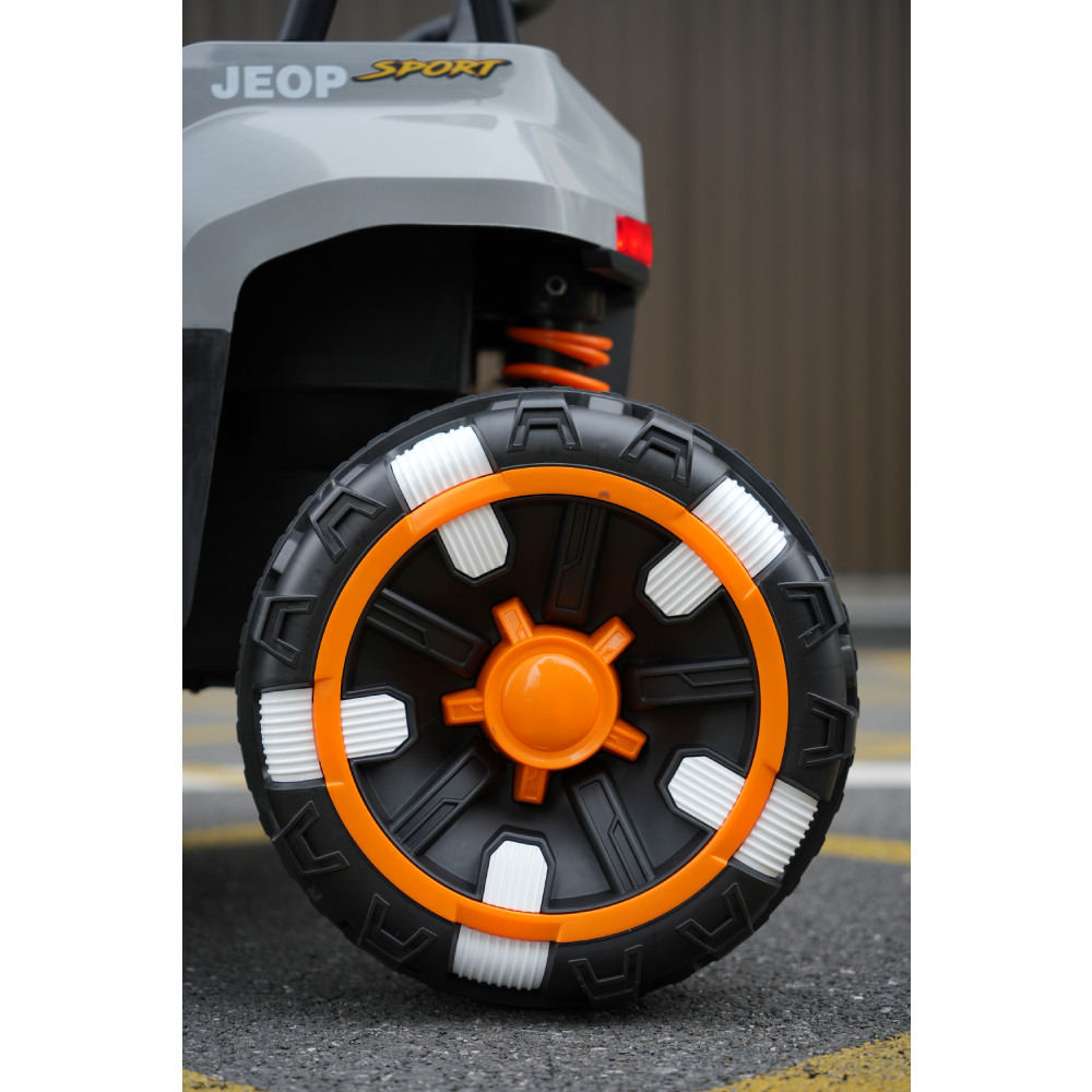 what is the difference between a motorcycle and a scooter